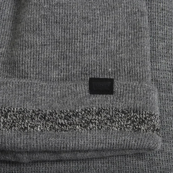 NWT Levi's Beanie Hat Knit Scarf Gift Set  Combo Maximum Warmth Gray - Picture 2 of 6